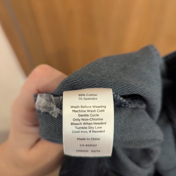 Talbots Stretch Side Zip Tapered Pull on Dark Wash Jeans-Size 8 Ankle - Picture 5 of 5